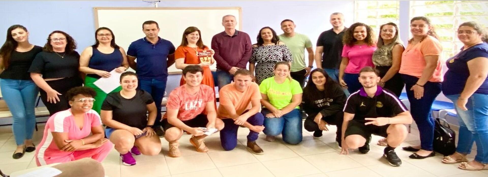 APRESENTAÇÃO DO PROJETO EDUCAÇÃO FÍSICA NO ENSINO FUNDAMENTAL: LINGUAGENS EM MOVIMENTOS DE FORMAÇÃO CONTINUADA DE DOCENTES