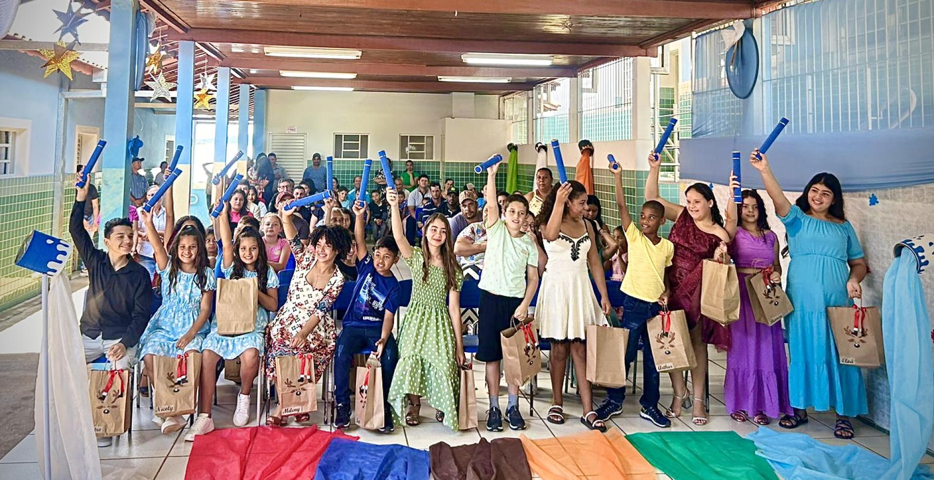 FORMATURA DOS ALUNOS DO 5º ANO - ESCOLA MUNICIPAL JOÃO CUSTÓDIO DE AZEVEDO