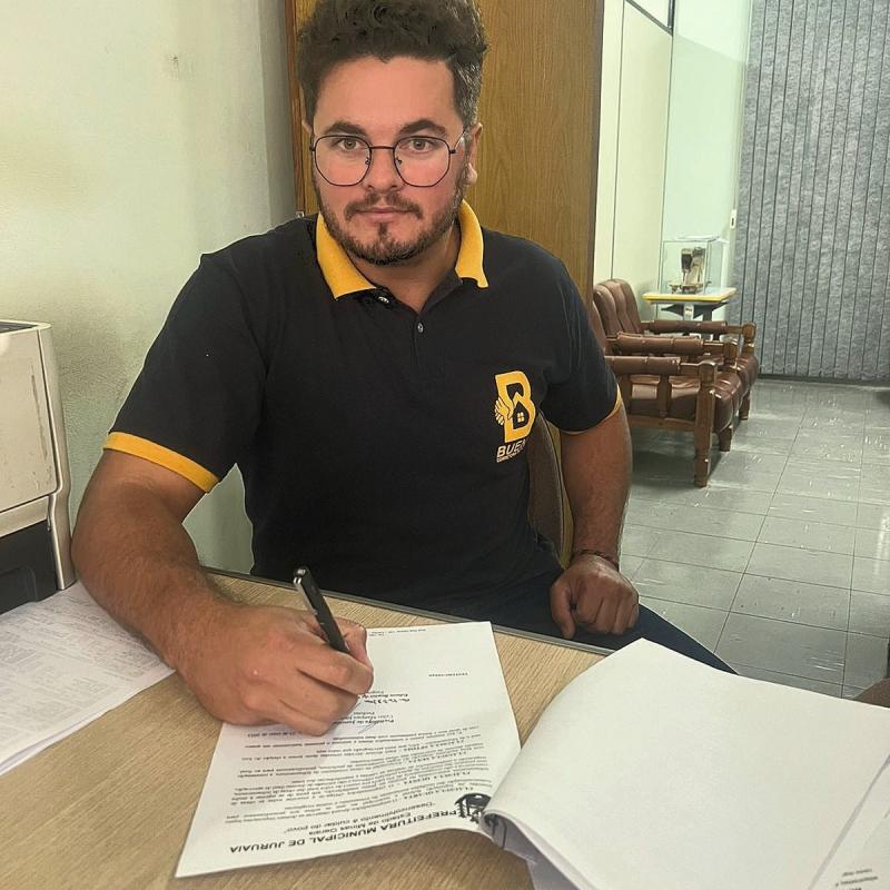 CONTRIBUINDO PARA UMA JURUAIA CADA VEZ MELHOR