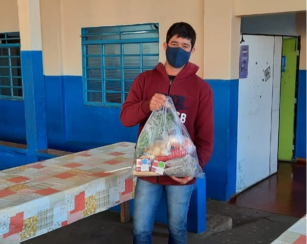 SECRETARIA DE EDUCAÇÃO INICIA ENTREGA DOS KITS ALIMENTAÇÃO DO MÊS DE MAIO