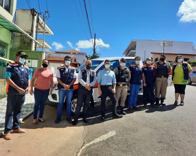 Defesa Civil de Juruaia recebe veículo e equipamentos do Governo de MG
