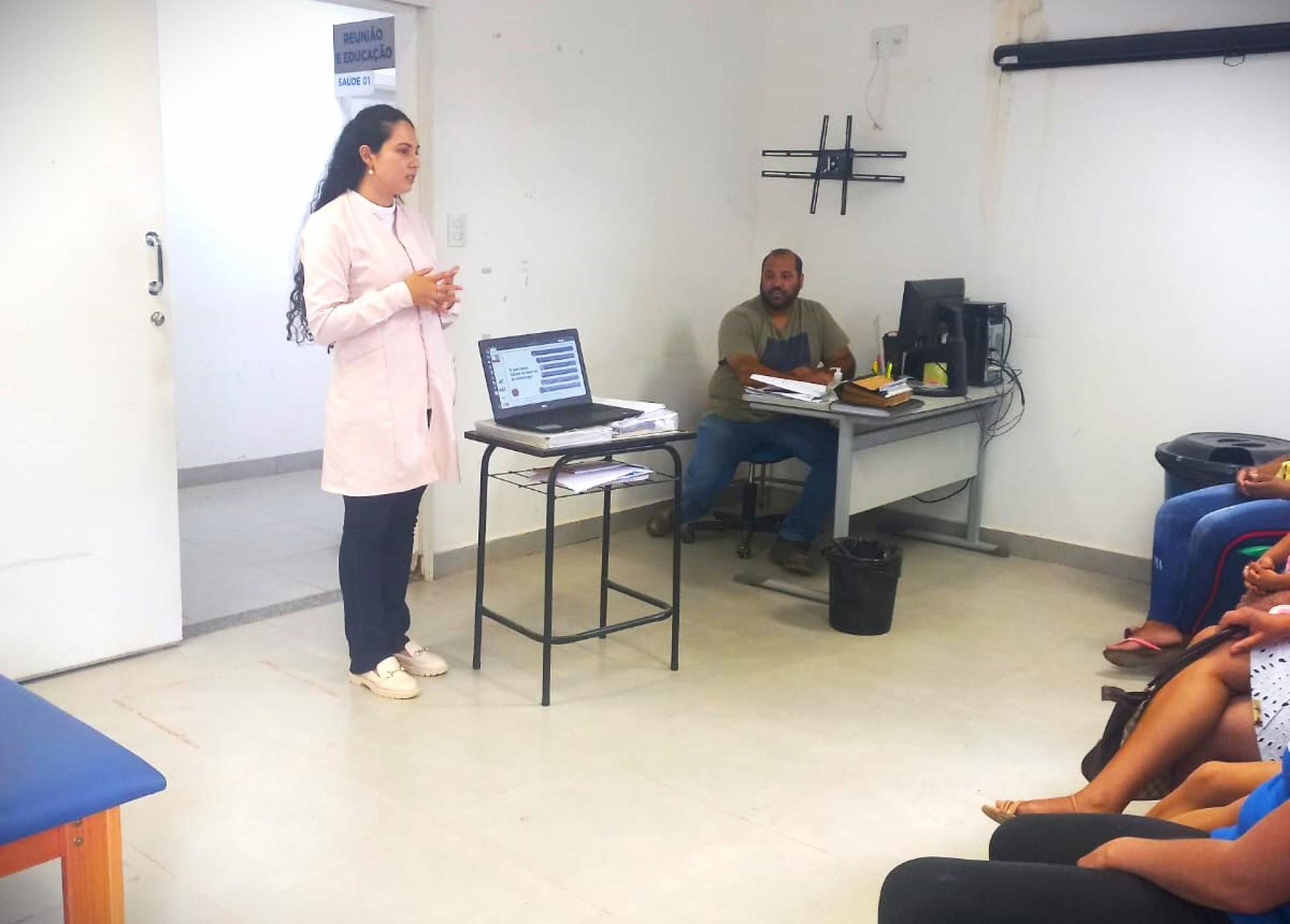 ATIVIDADES NA SAÚDE BUCAL MARCAM O NOVEMBRO VERMELHO