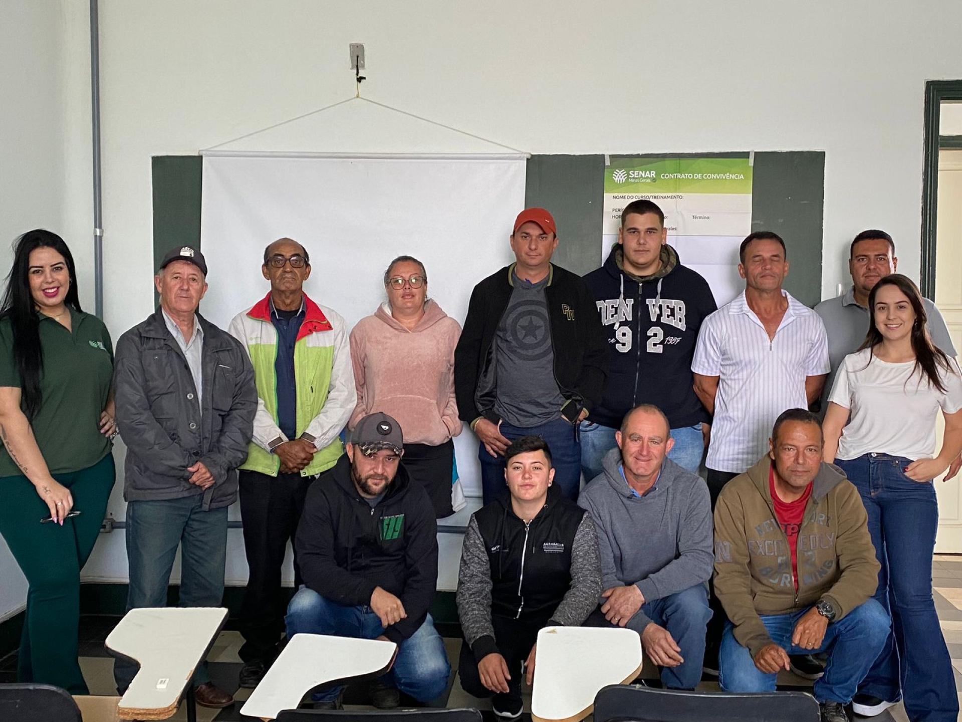 VIGILANTES DAS ESCOLAS MUNICIPAIS REALIZAM CAPACITAÇÃO SOBRE PREVENÇÃO DE ACIDENTES E NOÇÕES BÁSICAS DE PRIMEIROS SOCORROS PELO SENAR