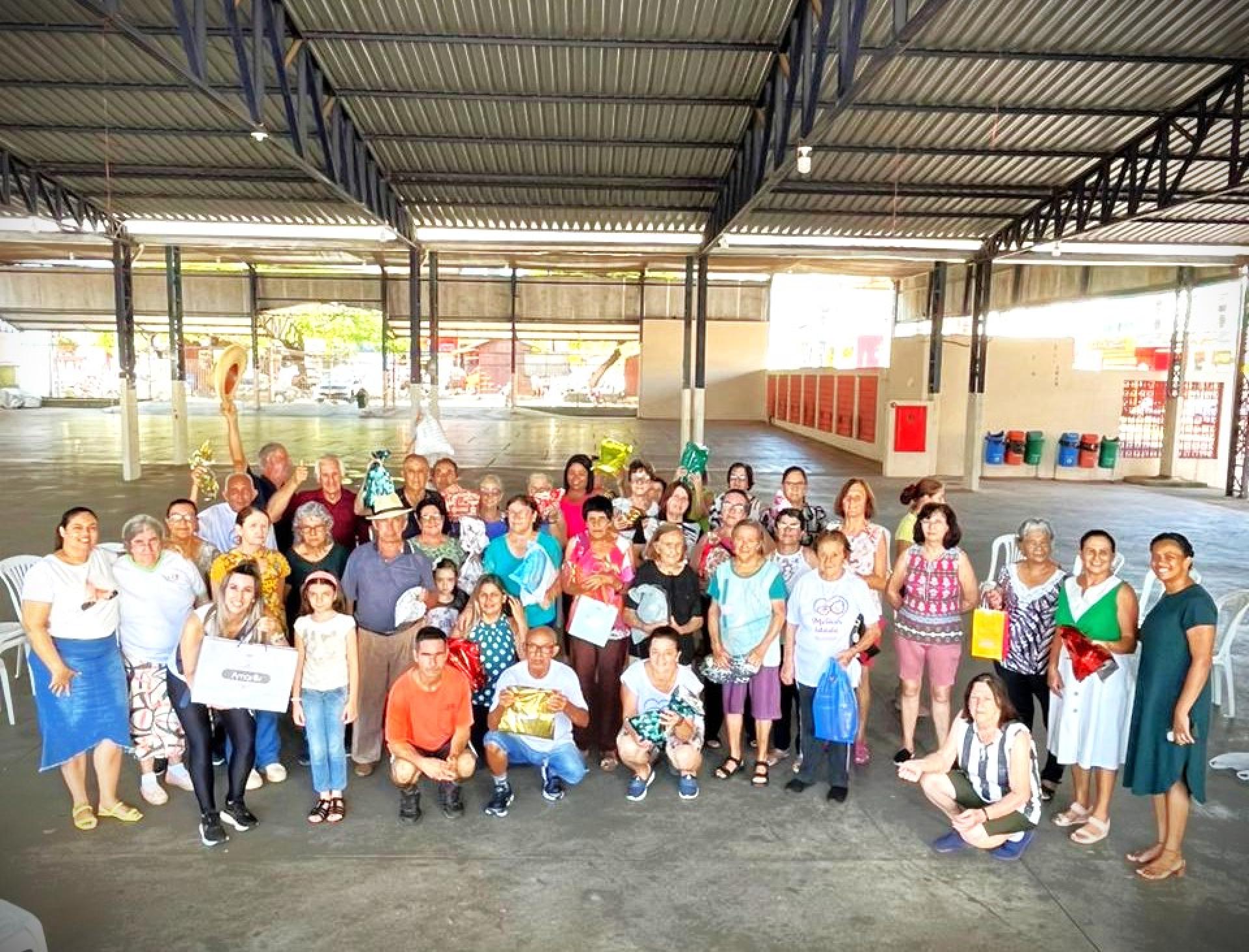 SECRETARIA DE ASSISTÊNCIA SOCIAL PROMOVE CONFRATERNIZAÇÃO DO GRUPO DA MELHOR IDADE DO CRAS JURUAIA