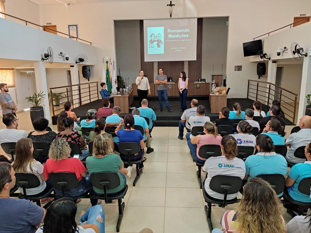 UNIDADE DE SAÚDE MENTAL DE JURUAIA PROMOVE BATE-PAPO COM FUNCIONÁRIOS DA SAÚDE