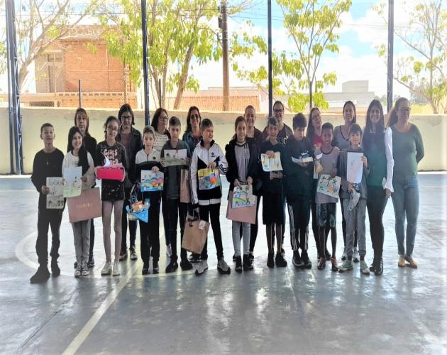 AULAS CRIATIVAS ESTIMULAM A IMAGINAÇÃO DE ALUNOS EM JURUAIA
