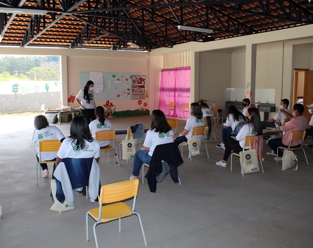 PROFISSIONAIS DE EDUCAÇÃO PARTICIPAM DE CURSO DE PRIMEIROS SOCORROS EM JURUAIA