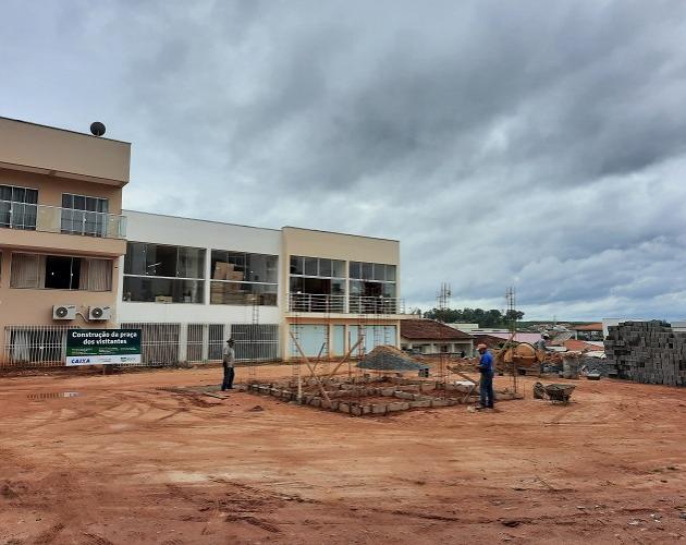 Iniciada obra da Praça dos Visitantes em Juruaia