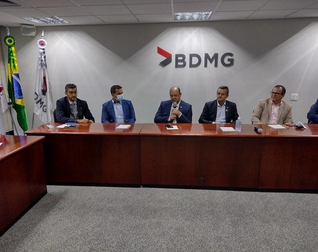 Prefeito Celsinho participa de audiência com presidente do BDMG, em BH