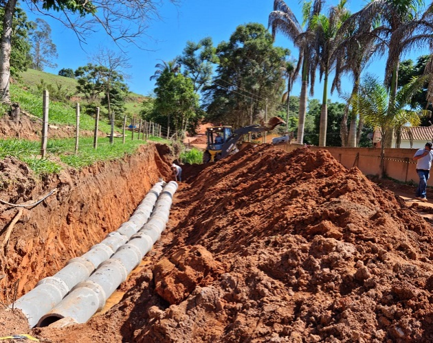 Iniciadas obras para o asfaltamento da estrada do Gomes em Juruaia