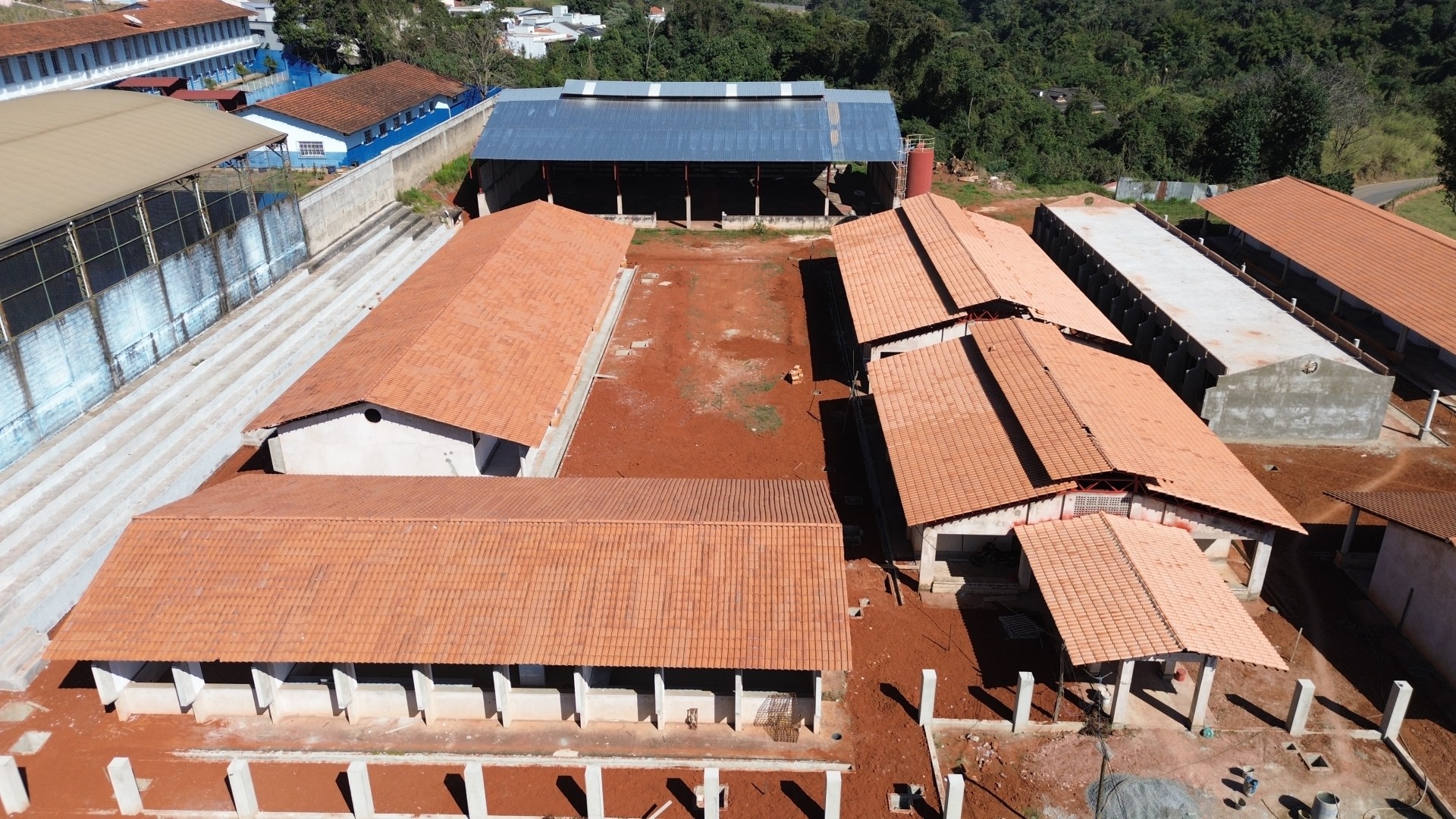 Obras da nova Escola Municipal Professora Nair Gaspar de Rezende avançam em Juruaia