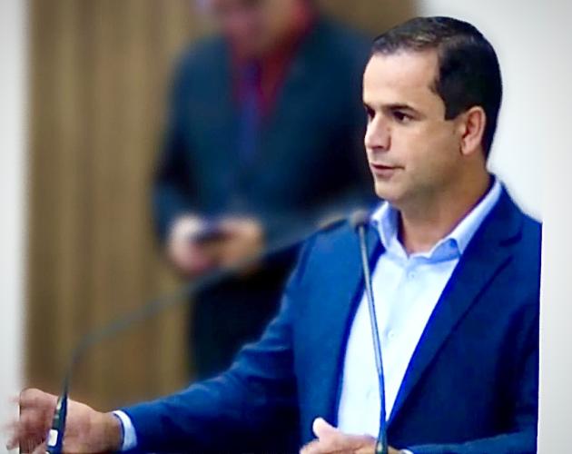 HOMENAGENS: PREFEITO CELSINHO PARTICIPA DE SESSÃO SOLENE NA CÂMARA MUNICIPAL