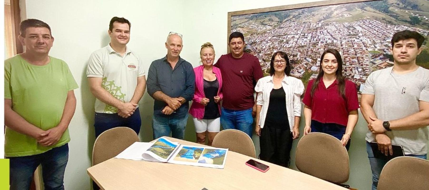 PARCERIA FIRMADA PARA CONSTRUÇÃO DE ESCADARIA COM ACESSO À IGREJINHA