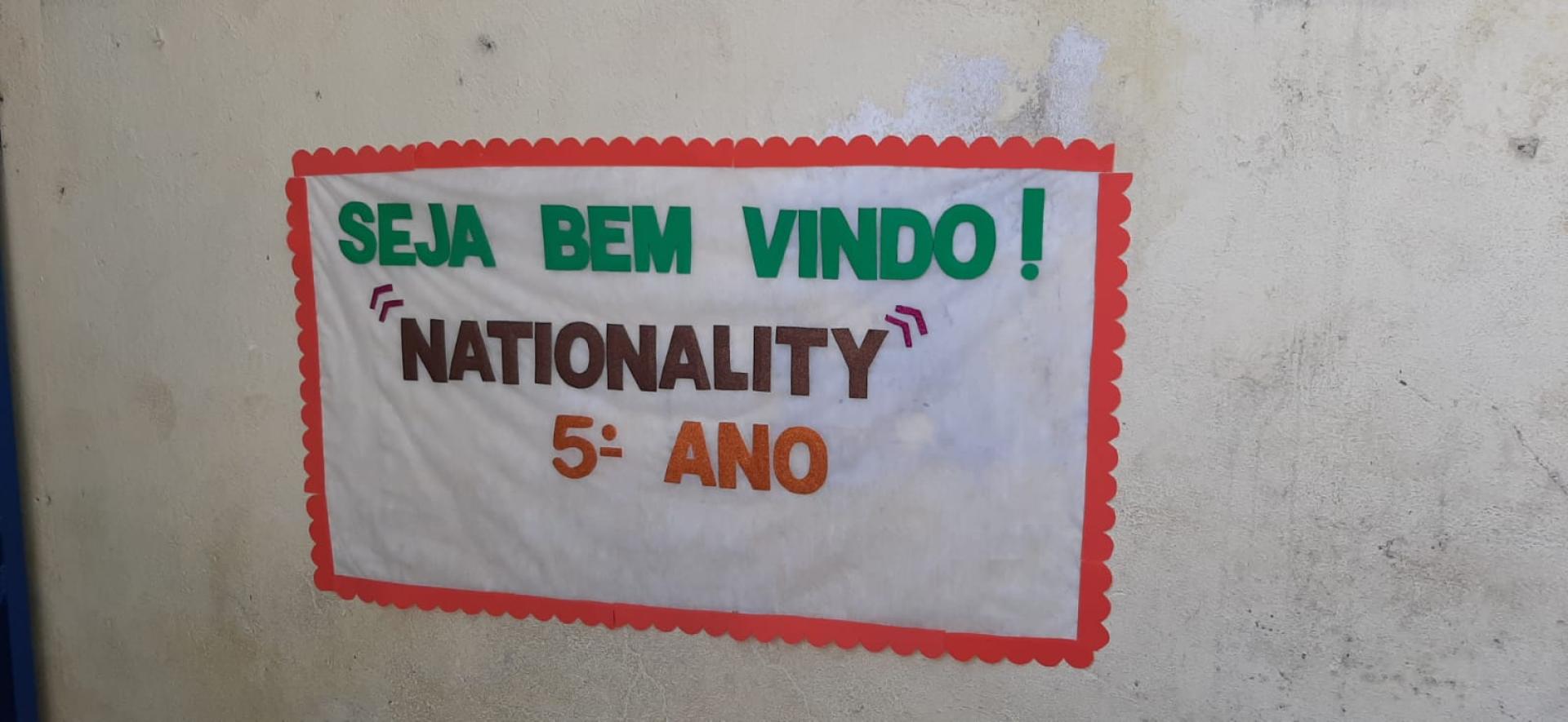 EXPOSIÇÃO DOS TRABALHOS DE LÍNGUA INGLESA NA ESCOLA NAIR GASPAR DE REZENDE