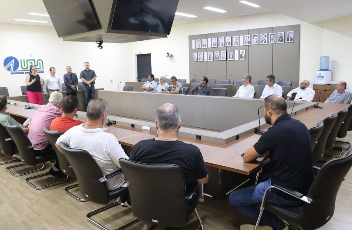 Prefeitura de Juruaia participa de encontro na UFLA para fortalecimento de parcerias institucionais   