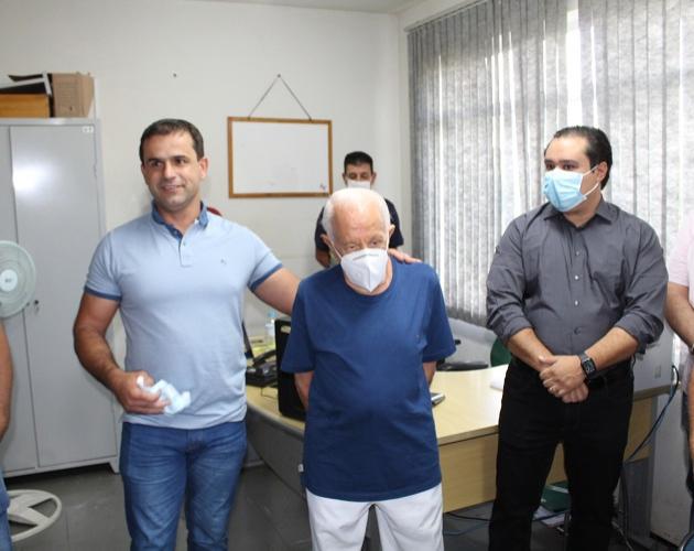 Prefeitura de Juruaia homenageia ex-prefeito Dr. Rubens pelos 50 anos de formação em medicina