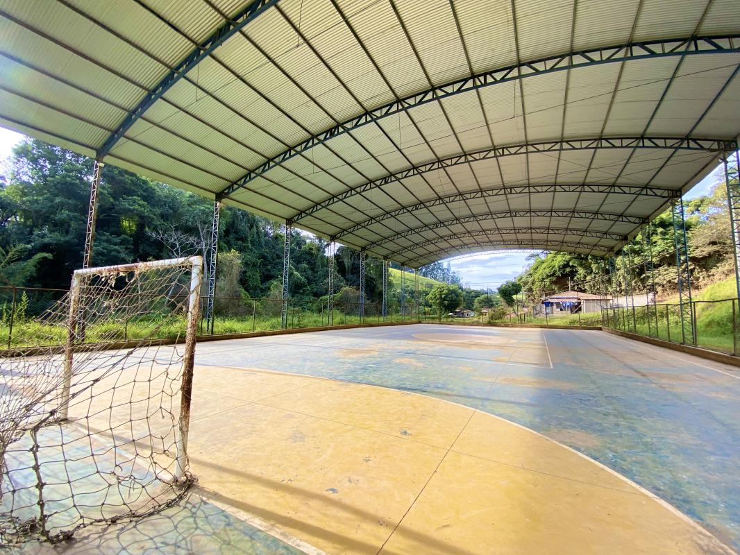 EMENDA PARLAMENTAR GARANTE REFORMA DA QUADRA DO BAIRRO GOMES