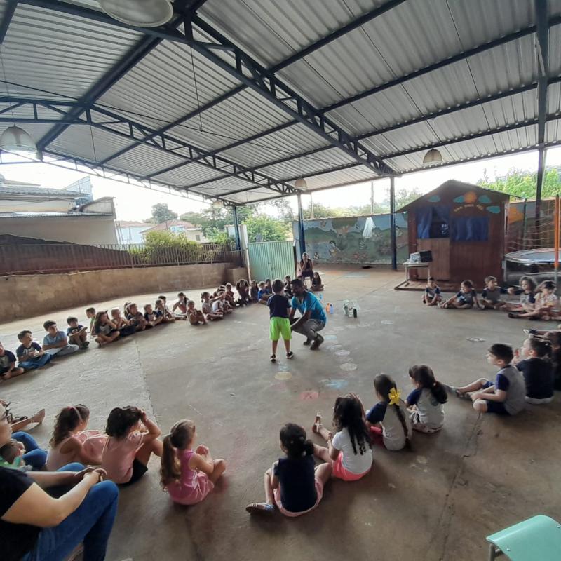 MAIS UMA AÇÃO NA ESCOLA MUNICIPAL DE EDUCAÇÃO INFANTIL OTÍLIA GASPAR SOBRE A IMPORTÂNCIA DA ÁGUA